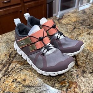 On cloud nexus shoes women’s size 8